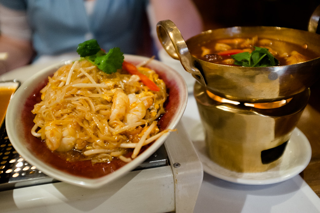 Mae Ping - Pad Thai and chiang mai chicken curry