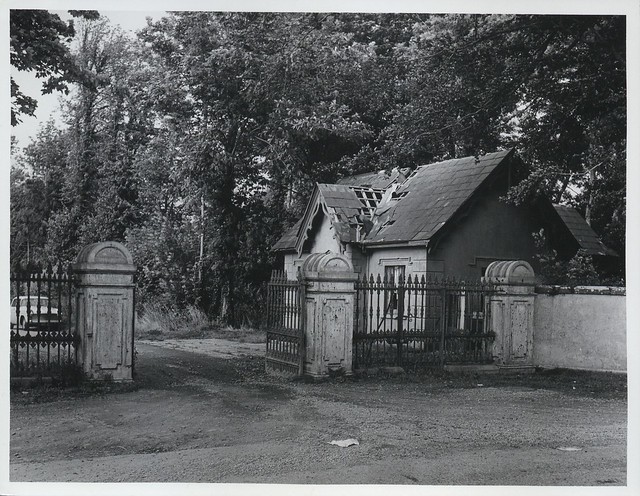 Gate Lodge (side)