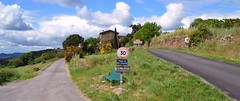 Entrée du hameau de Carnoulès, chemin du bas Carnoulès et chemin d'Ayrolle