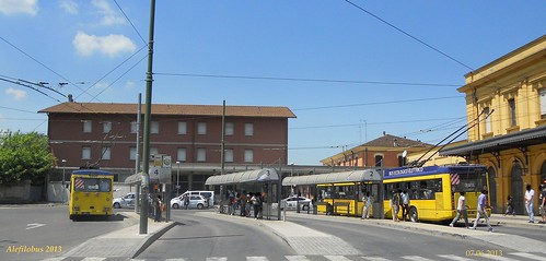 le 2 corsie filoviarie alla Stazione F.S. di Modena