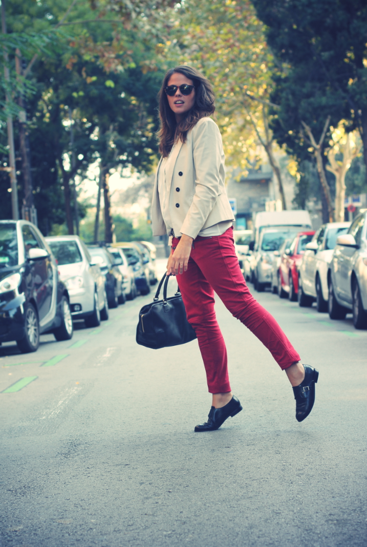 Look: Red Jeans + Boy Shoes