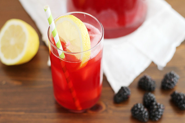 blackberry lacto-fermented lemonade
