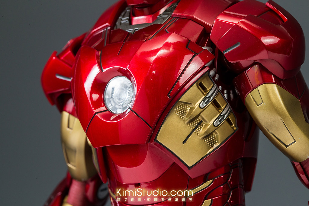 2013.06.11 Hot Toys Iron Man Mark VII-054