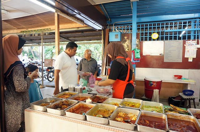 Halal breakfast in Penang Astaka Taman Tun Sardon