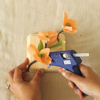 Mounted Paper Flowers“ style=