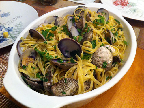 Linguine with clams and bagna cauda butter