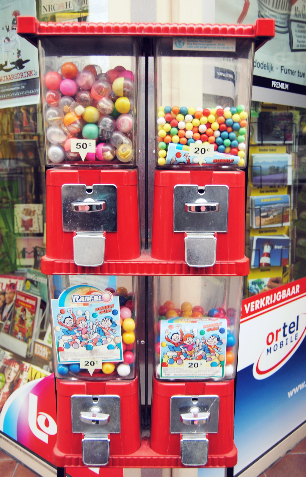 A red candy machine in Antwerp.