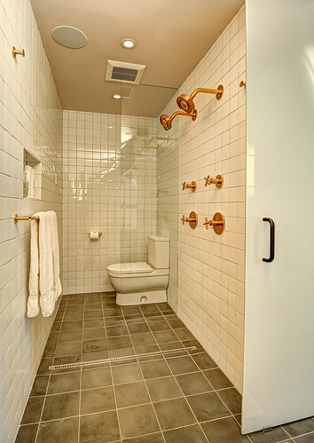 Guest-Bath-Shared-Shower.jpg