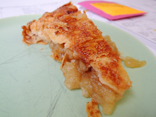 05-24 apple rosemary pie
