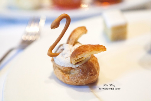 Pâte à choux swan with espresso Chantilly cream