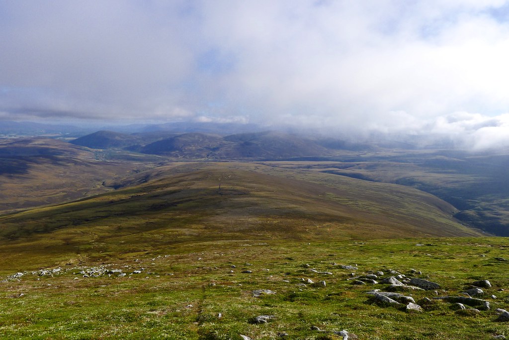 Northern spur of Meall Cuaich