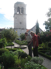 2013-3-kroatie-188-sibenik-medieval garden