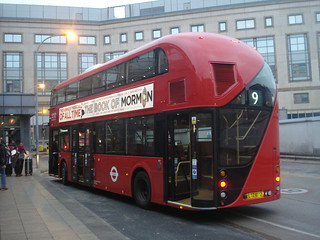 London United LT72 (LTZ1072) on Route 9, Hammersmith
