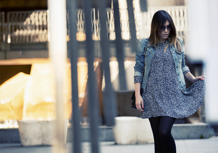 street style barbara crespo zara dress and boots denim jacket fashion blogger outfit blog de moda