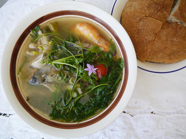 How to make tom hua pa - Lao fish head soup #12