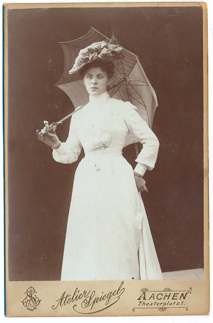 Fam.Braun-4 (Mrs. Anna Bertram - a friend of mother's from Koblenz) ca. 1910