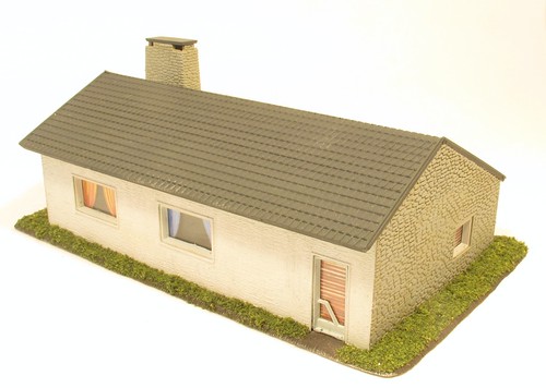 Hornby Bungalow Back