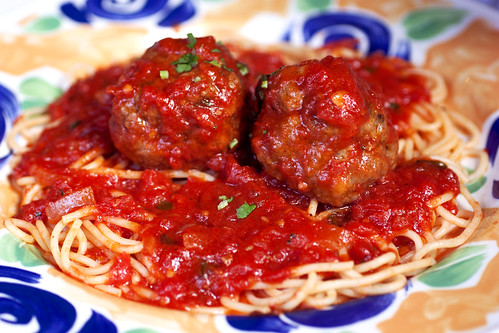 spaghetti w/ meatballs @ lanza's