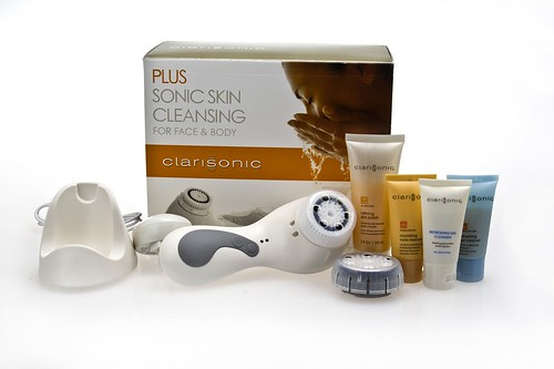 clarisonic-plus-sonic-skin-cleansing-system-white