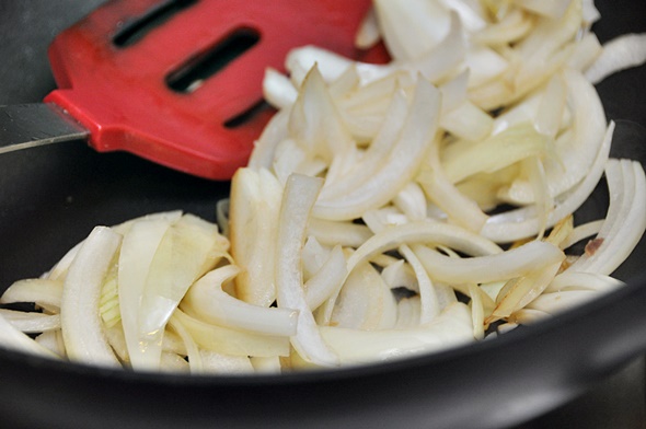 One-Pan Singapore Noodles | www.fussfreecooking.com
