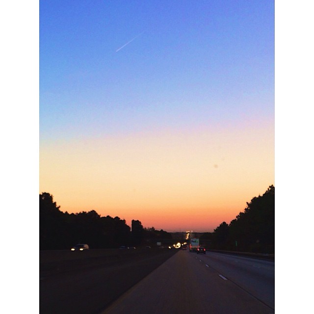 Pretty #GA #highway #sunset. Beautiful #colors. #pictapgo_app #familyvacation #roadtrip