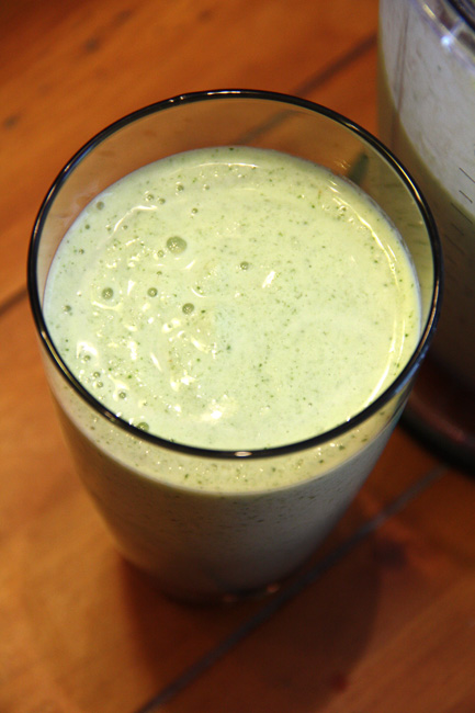 PW-Green-Smoothie-glass