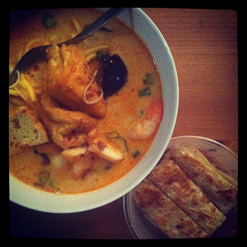 It's birthday weekend. So that means enjoying a weekend of my favourite things. Starting with laksa for dinner.