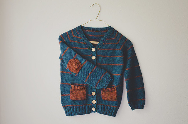 knitting: a cardigan for Andrew