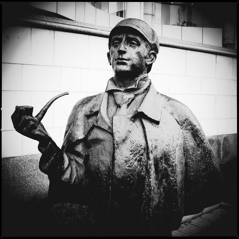 «Памятник Шерлоку Холмсу и доктору Ватсону» (Sherlock Holmes and Dr. Watson)