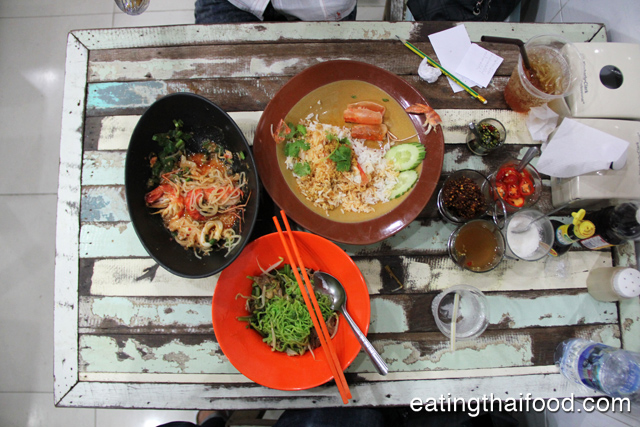 P'Aor (ร้านพี่อ้อ) - A restaurant you don't want to miss!