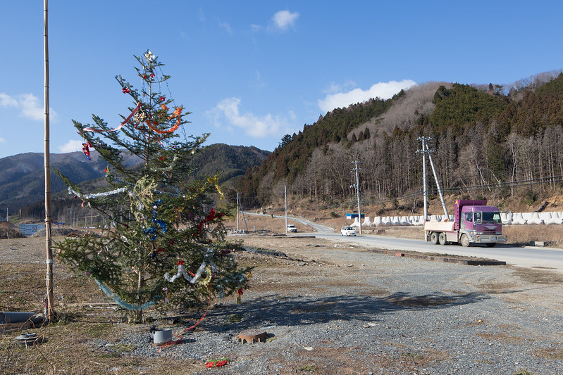 Christmas Tree and Memorial, Ogatsucho Kamiogatsu