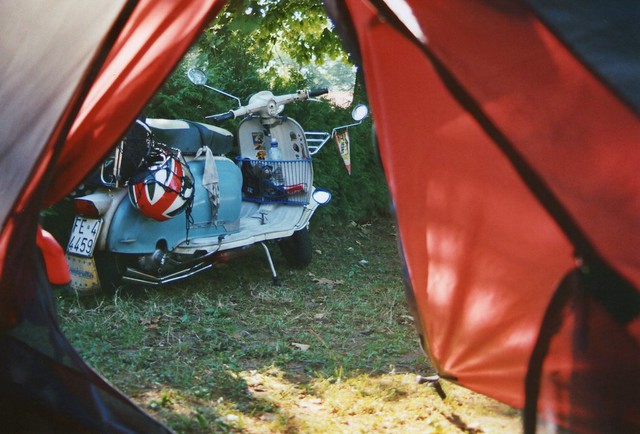 tent, vespa, roadtrip