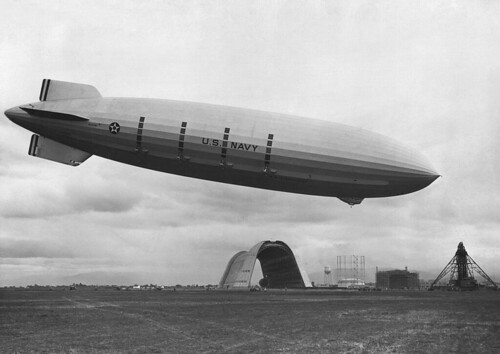1280px-Zeppelin