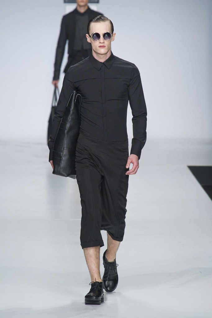 SS14 Milan Ji Wenbo032_Luka Badnjar(fashionising.com)
