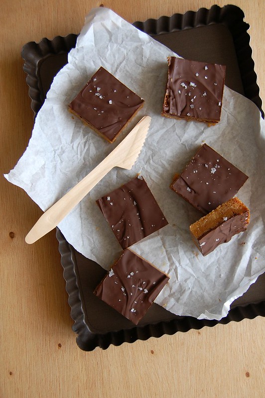 Caramel and chocolate bars / Barrinhas de caramelo e chocolate