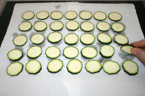 37 - Zucchini wenden / Turn zucchini