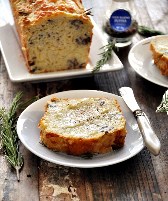 Cheesy Rosemary and Pecan Damper Loaf | www.fussfreecooking.com