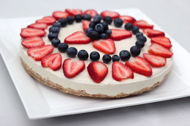 No-Bake Vegan "Cheesecake" - Gluten-free + Refined Sugar-free
