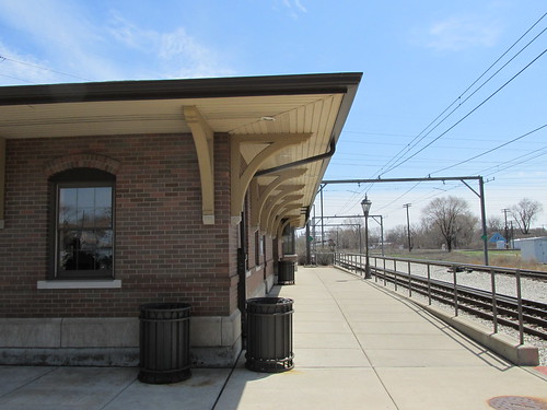 The Hegwish Illinois (Chicago) commuter rail station.  Sunday, April 21st, 2013. by Eddie from Chicago