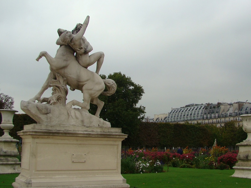 Tuileries sculpture