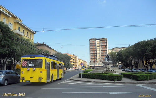 filobus Socimi n°23 in largo Garibaldi - linea 7