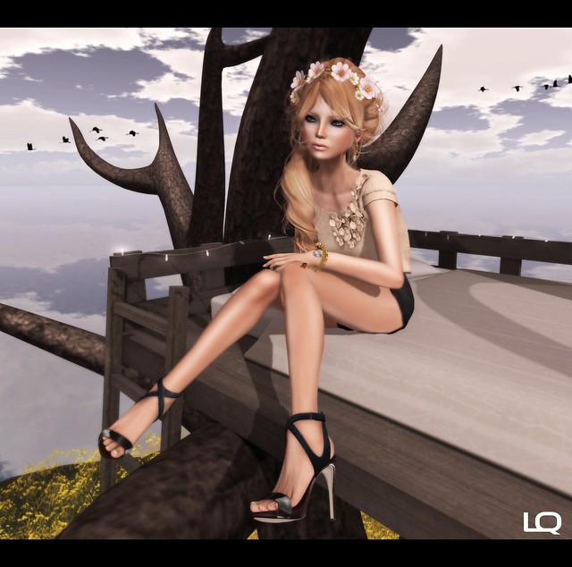 C88 July - fri. - Dreamer's.Tree (with lights) & (Milk Motion) 3d flowers lace top - nude