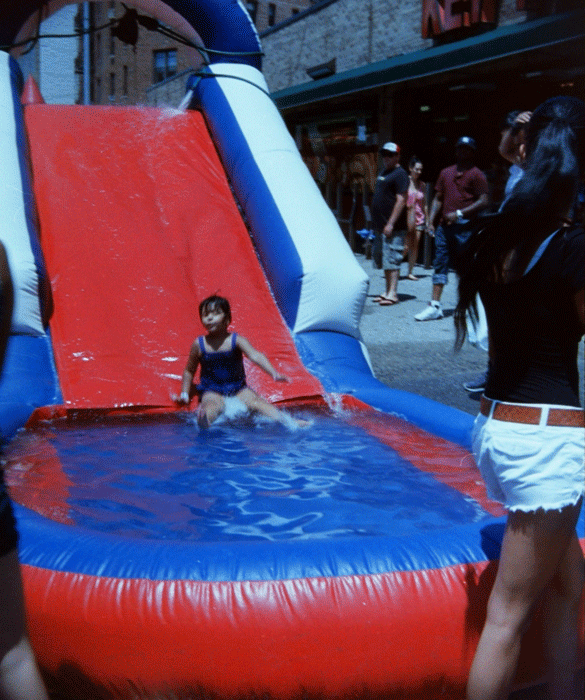 blow-up-water-slide-01_small