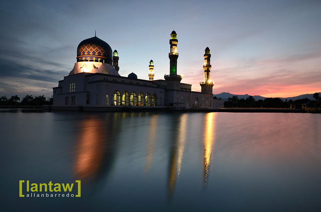 Masjid Bandar Kota Kinabalu at Dawn