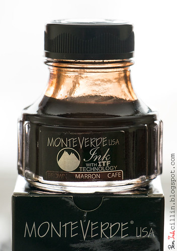 Monteverde Brown bottle on box