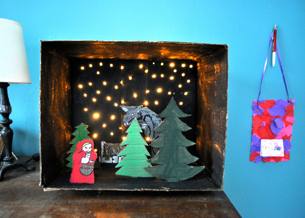 barm klient tolv DIY Fun: Light Box Diorama – CrumbBums