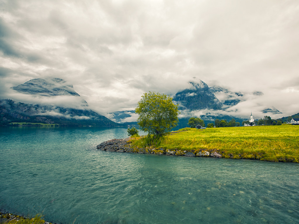 Norway: fjords, lakes and clouds #05