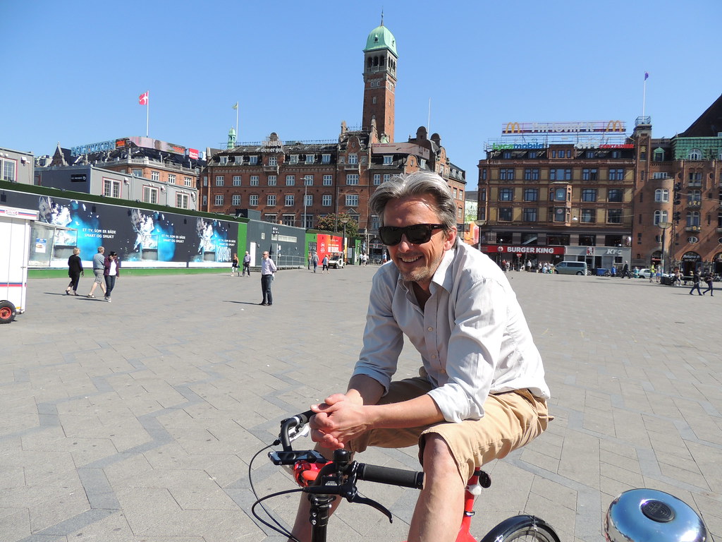 Copenhagen Cycle Chic at Rådhuspladsen - part 1