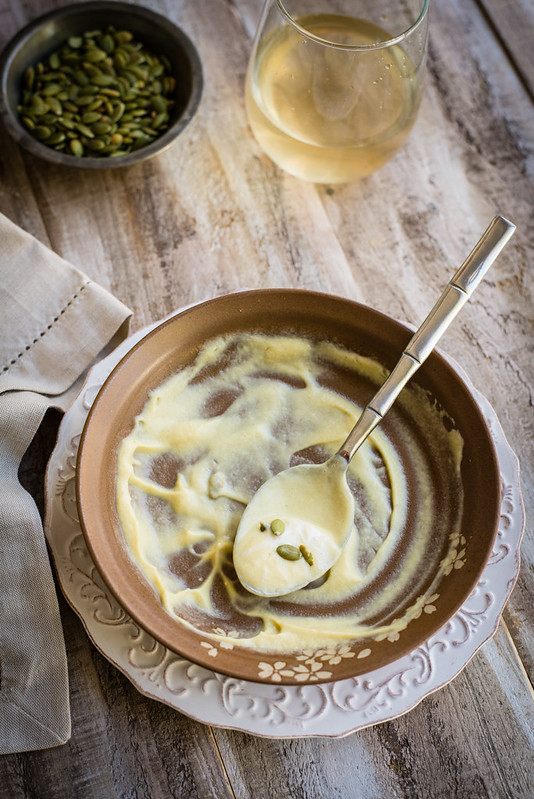 Blender Acorn Squash Soup www.pineappleandcoconut.com #vitamix #soup #healthy