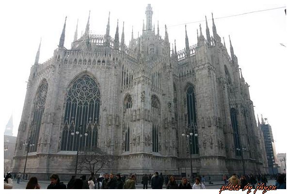 1108878321_雄偉壯觀、雕工精細的米蘭大教堂